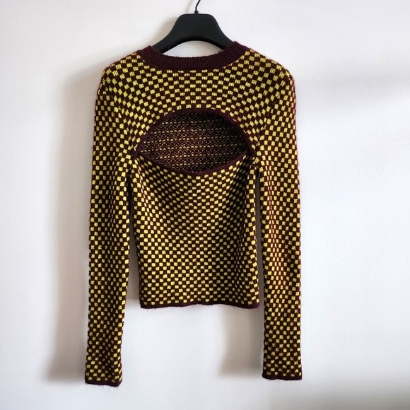 ๐๏ธ SALE ๐๏ธ Zara M checkered cut out sweater, brown and yellow - Picture 2 of 10